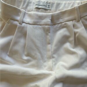 Abercrombie sloane pants cream size 25Long